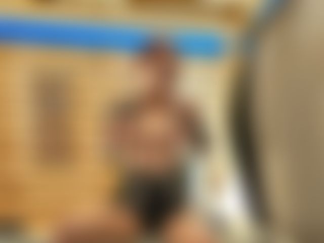 Heiße geile PUSSY Bilder aus meinem Whirpool. Würdest du mit mir hier SEX haben wollen ? Im heißen Wasser? Wie würdets du mich nehmen ???? AUF dem Pool in dem POOL? 6 GEILE PUSSY BIlder warten hier auf Dich